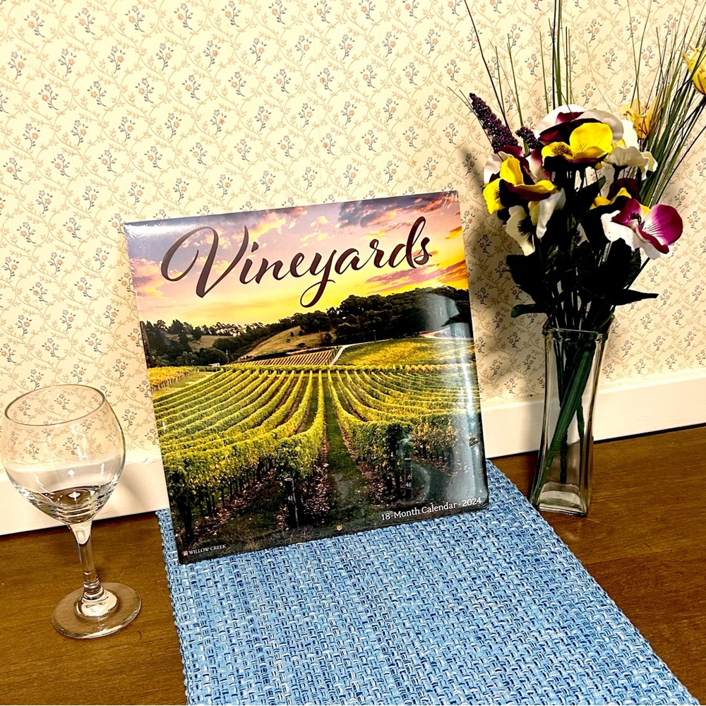 2024 VINEYARDS Calendar 18 months